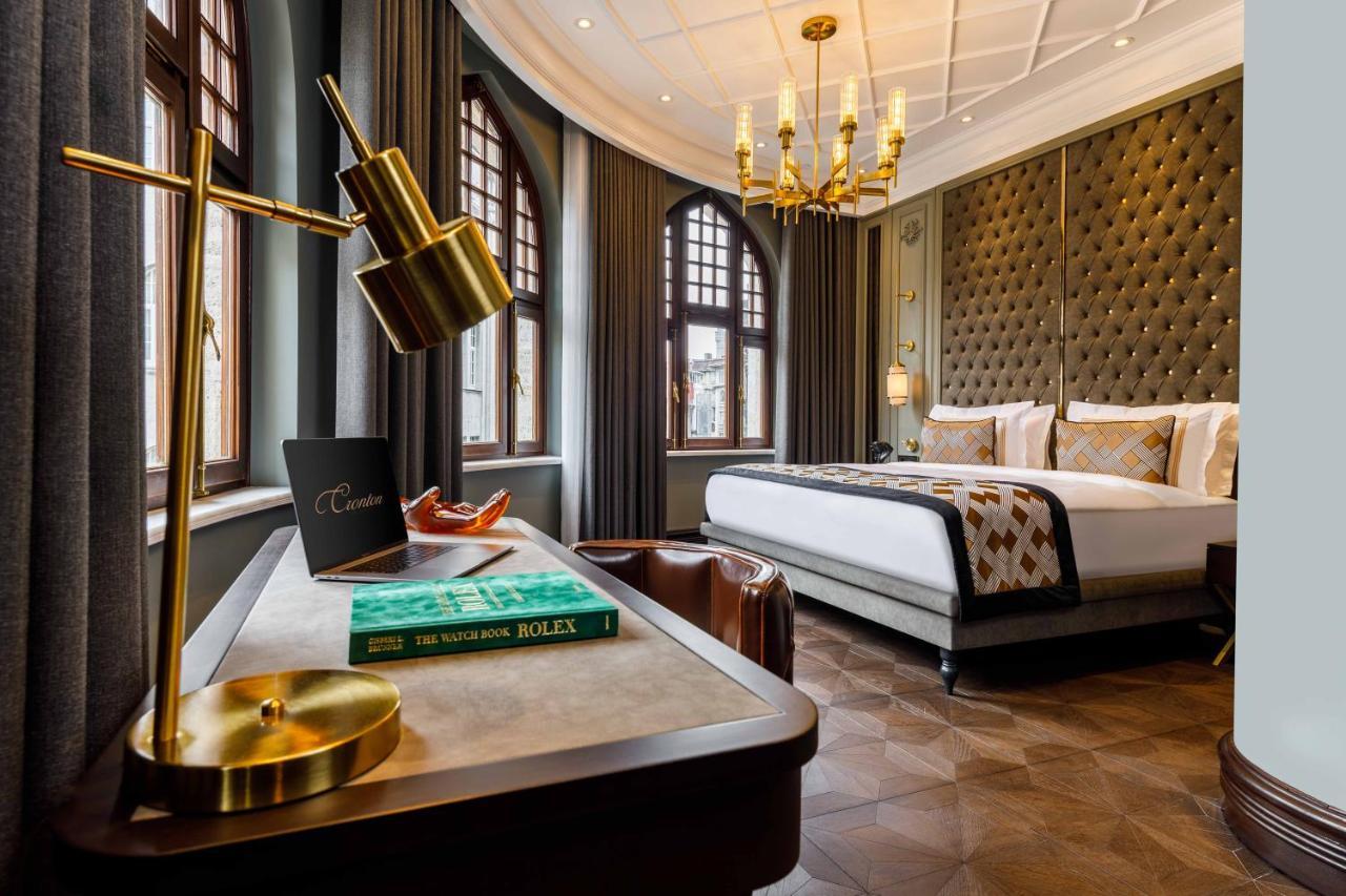 Cronton Design Hotel Stambuł Zewnętrze zdjęcie The Savoy's renovated rooms