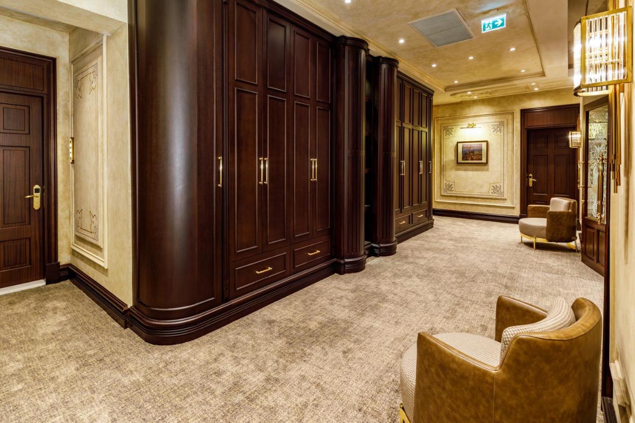 Cronton Design Hotel Stambuł Zewnętrze zdjęcie The interior of the club